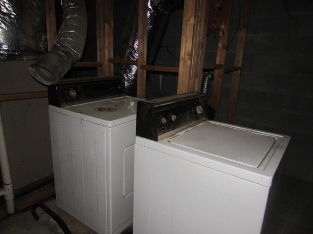 laundry area with washer and clothes dryer