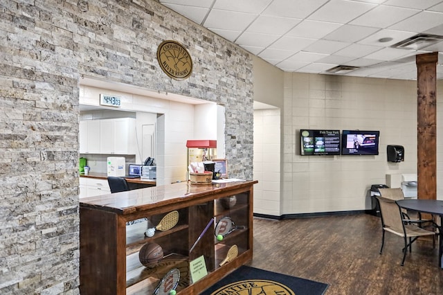 264 Summit St, Ellijay, GA 30540 - reception with a paneled ceiling