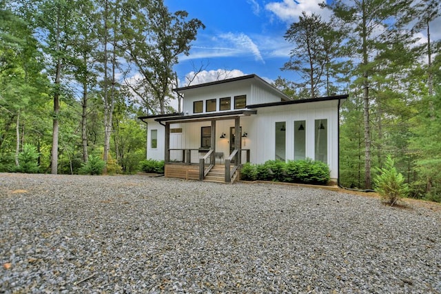 view of front of property with a porch