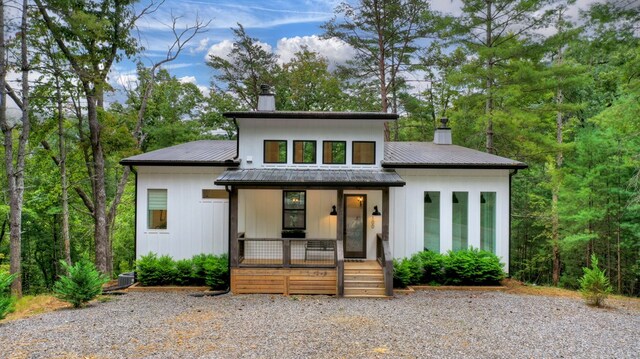 view of front of house with a porch