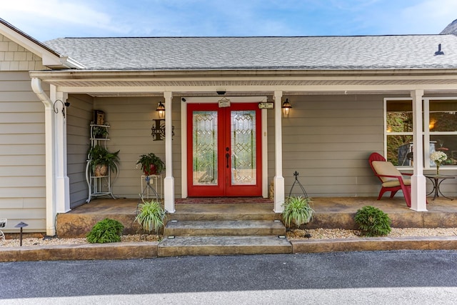 entrance to property featuring covered porch