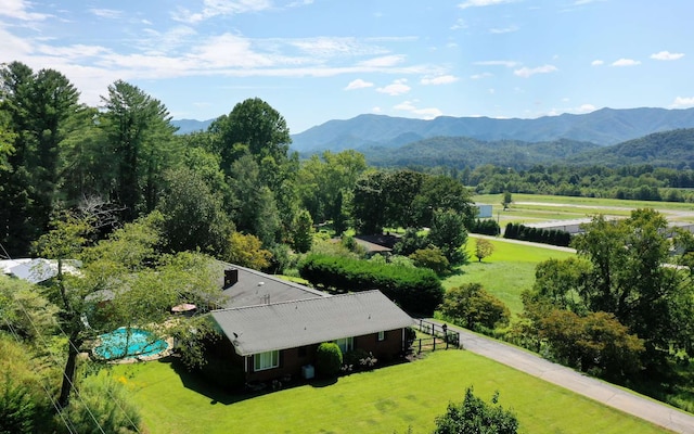 bird's eye view with a mountain view