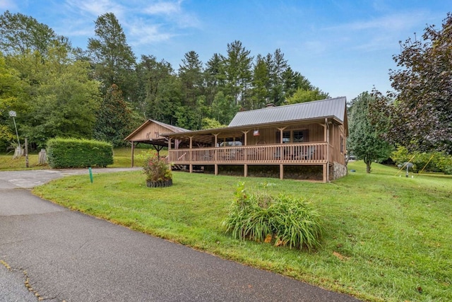 exterior space featuring a lawn