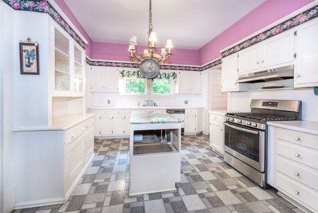 10 New Town St, Tate, GA 30177 - kitchen with gas stove, under cabinet range hood, a chandelier, white cabinets, and light countertops