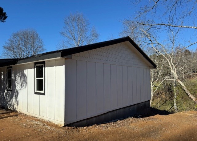 view of outdoor structure