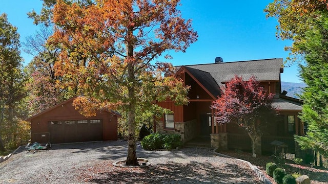 view of front facade featuring a garage