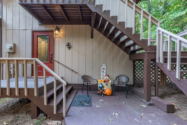 doorway to property featuring a patio