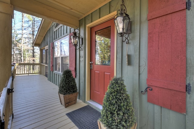 property entrance with a porch