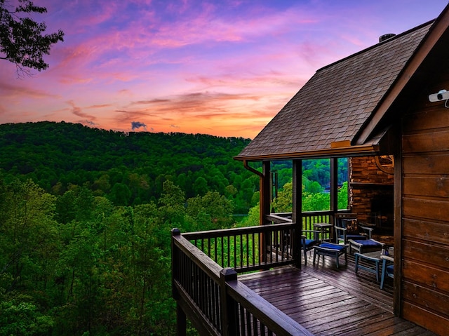 view of deck at dusk