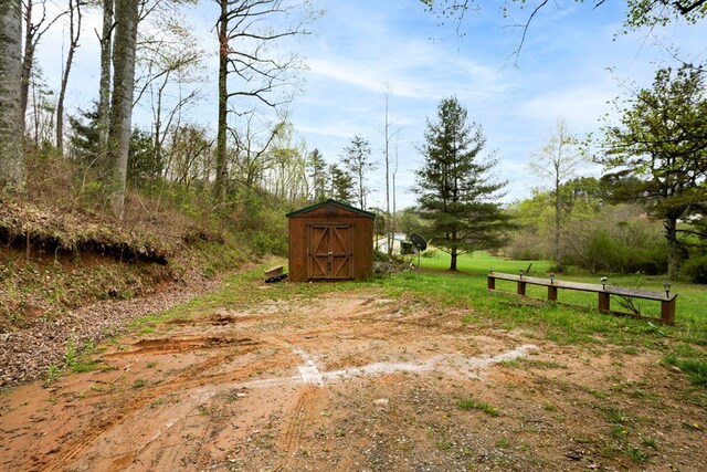 349 Kirby Ln, Murphy, NC 28906 - view of yard featuring a storage shed and an outdoor structure
