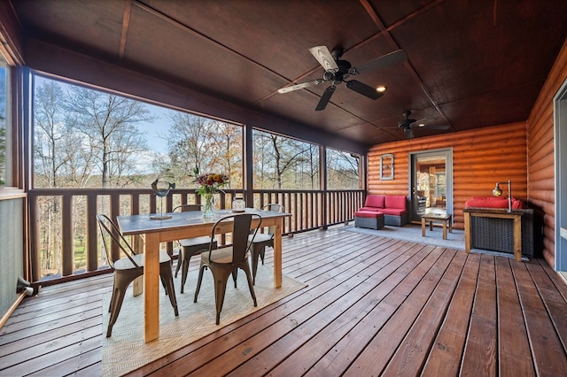 deck with ceiling fan