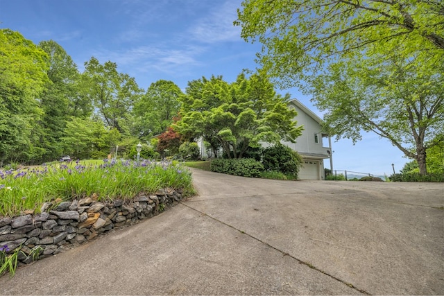 498 Old Dyer Rd, Hayesville, NC 28904 - view of side of home with a garage and driveway