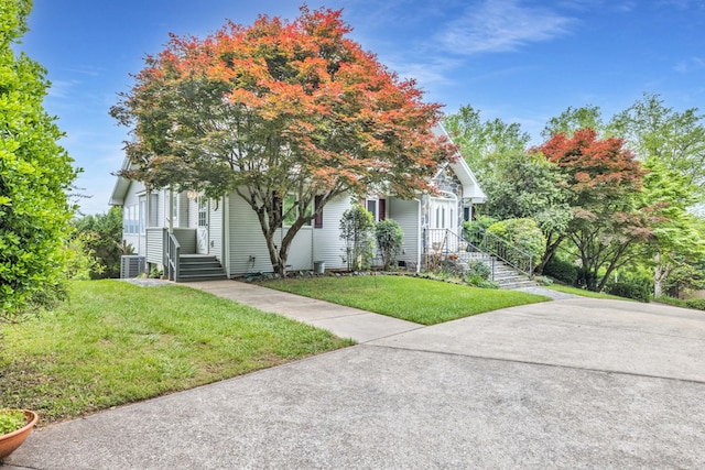 498 Old Dyer Rd, Hayesville, NC 28904 - obstructed view of property with a front lawn and cooling unit