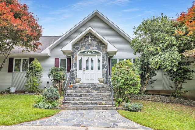 498 Old Dyer Rd, Hayesville, NC 28904 - view of front of home featuring stone siding and a front yard