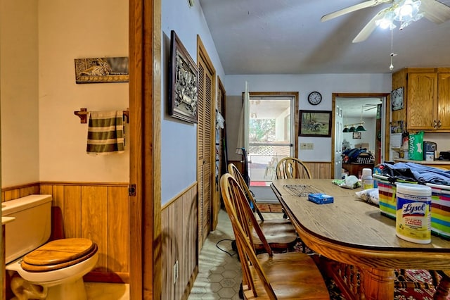 dining space with ceiling fan