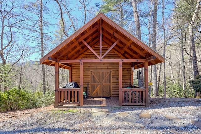 view of outbuilding