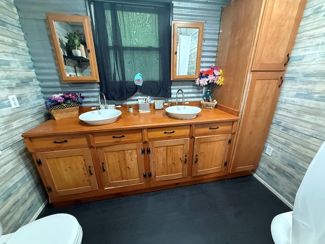209 Vengeance Creek Rd, Marble, NC 28905 - bathroom with toilet, double vanity, baseboards, and wallpapered walls
