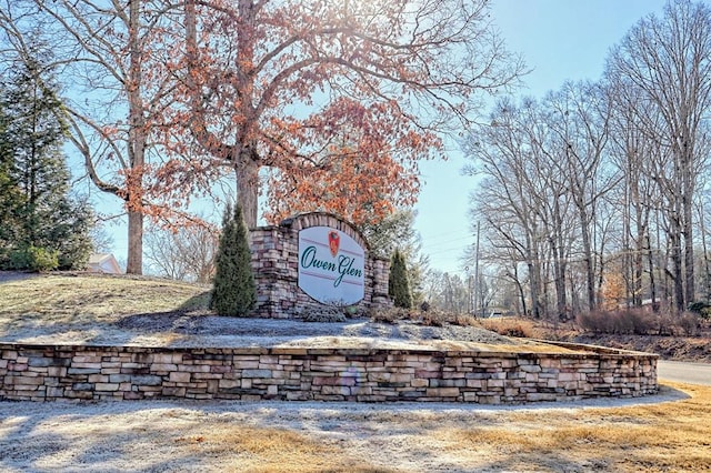 view of community / neighborhood sign