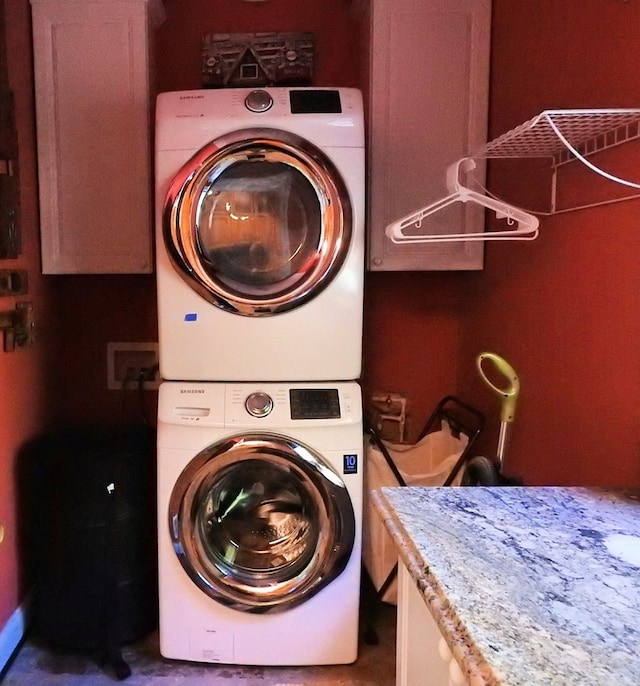 120 Sunrock Mountain Trc, Blue Ridge, GA 30513 - washroom with estacked washer and dryer