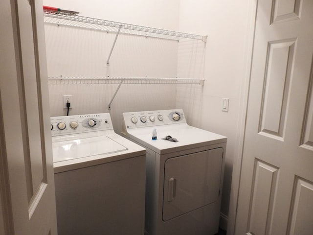 120 Sunrock Mountain Trc, Blue Ridge, GA 30513 - washroom featuring separate washer and dryer
