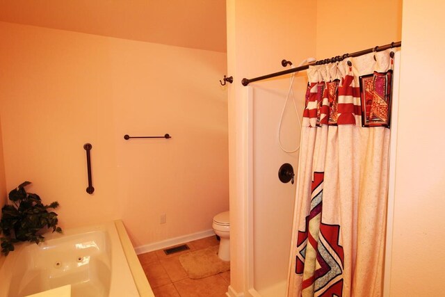 140 Hannel Dr, Murphy, NC 28906 - bathroom featuring a shower with curtain, tile patterned flooring, toilet, and visible vents