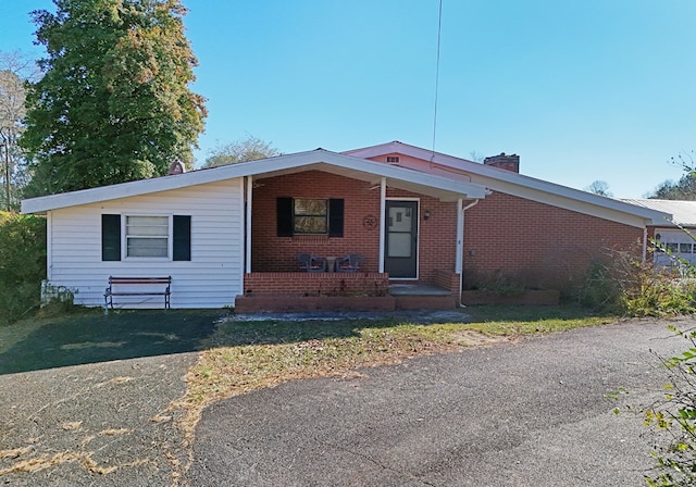 view of front of house