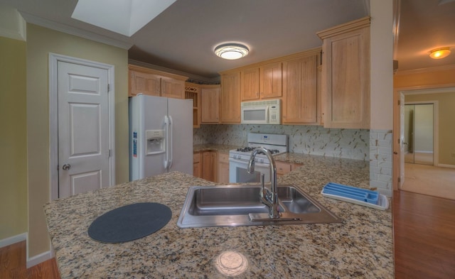 467 Greenlawn Cemetary Rd, Murphy, NC 28906 - kitchen featuring white appliances, ornamental molding, a sink, wood finished floors, and backsplash