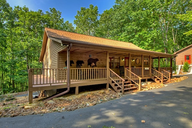 191 Deer Run Rd, Blairsville, GA 30512 - view of front facade featuring covered porch and a shingled roof