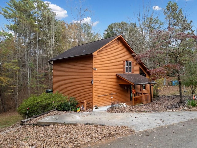 view of home's exterior