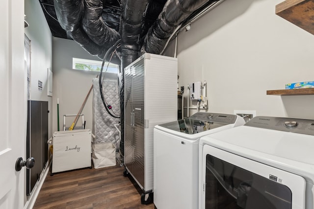 497 S Jakes Landing Way, Ellijay, GA 30540 - washroom featuring washing machine and dryer and dark wood-type flooring