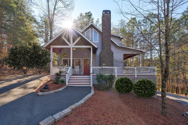 view of front of home with covered porch