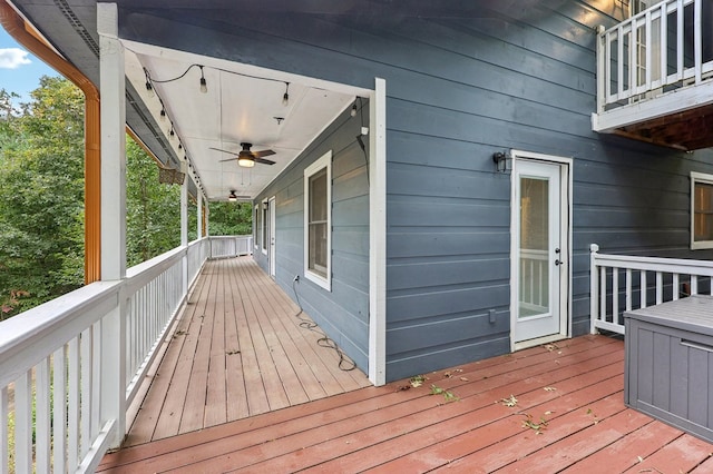 deck with ceiling fan