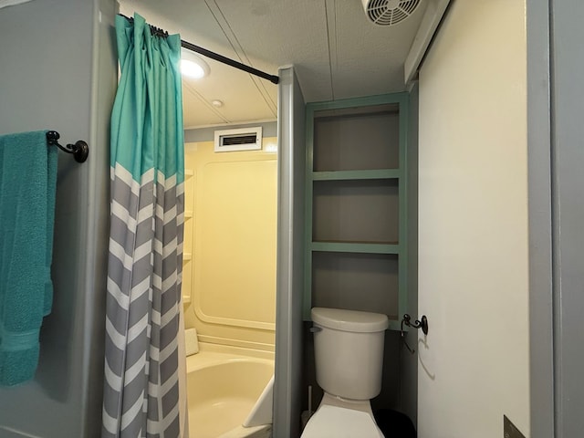 full bathroom with toilet, a textured ceiling, a shower with shower curtain, a bathtub, and visible vents