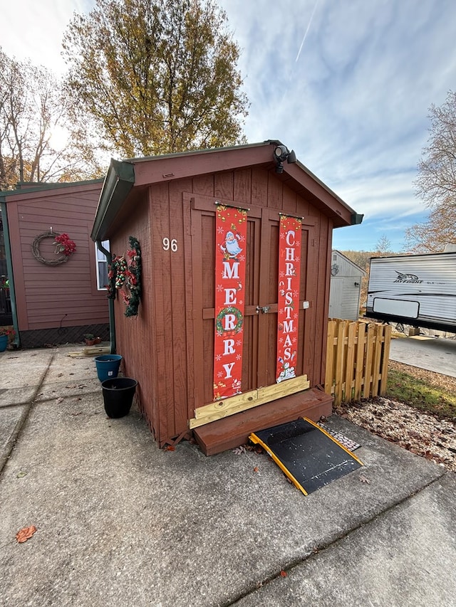 view of outbuilding