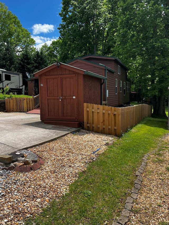 96 Stag Leap Dr, Cleveland, GA 30528 - view of shed with fence
