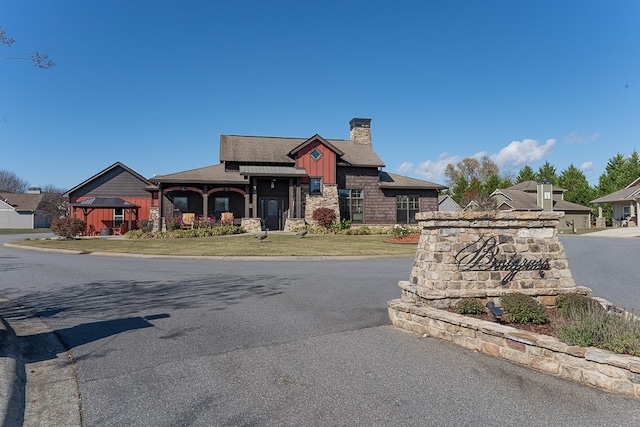 view of front of property