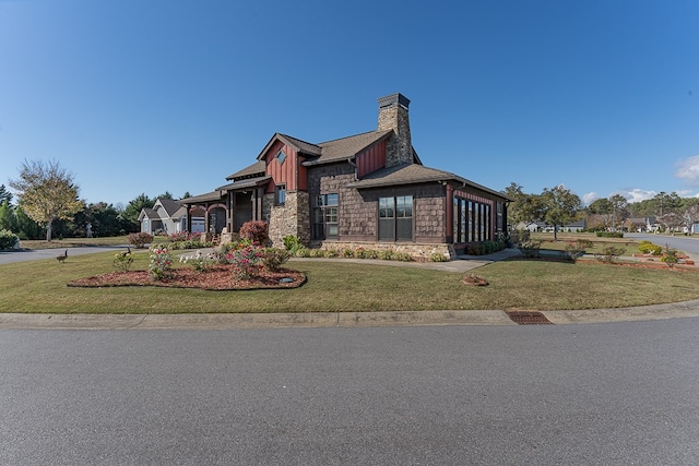 view of front facade featuring a front yard