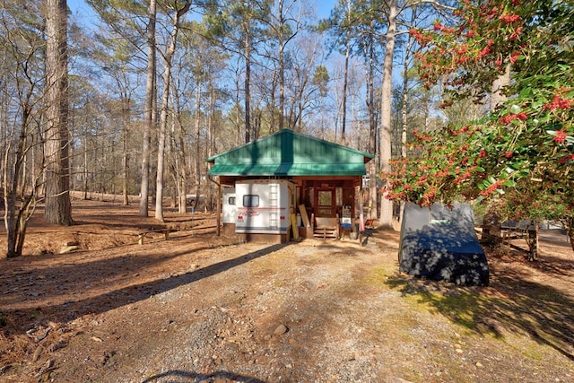 view of outdoor structure