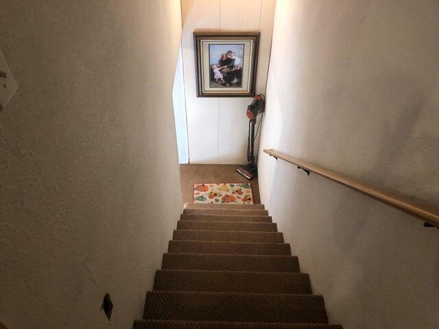 147 Blair Oaks Dr, Blairsville, GA 30512 - stairs with a textured wall