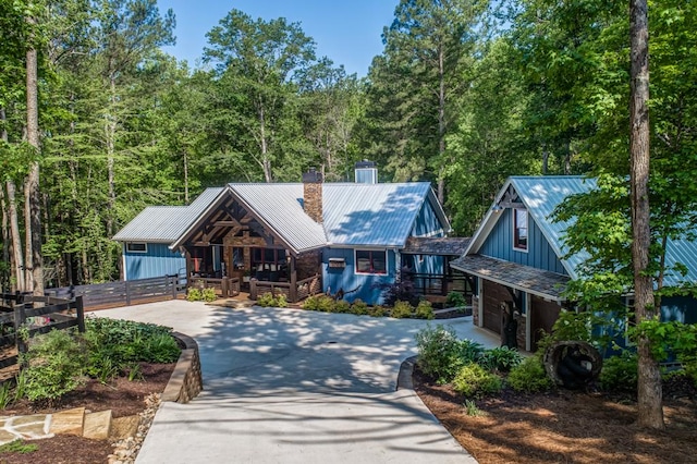 view of front of house featuring covered porch