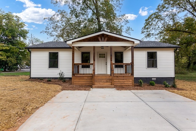 bungalow-style house with covered porch