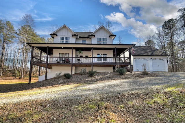 view of front of house with a garage