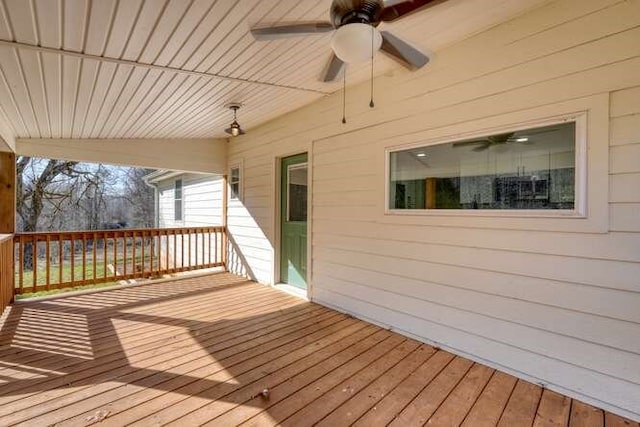 deck featuring ceiling fan