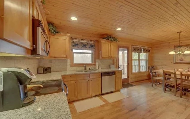 600 Mill Ridge Rd, Hiawassee, GA 30546 - kitchen featuring appliances with stainless steel finishes, a sink, light wood-style floors, light countertops, and wooden ceiling