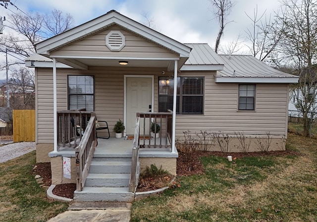 bungalow featuring a porch