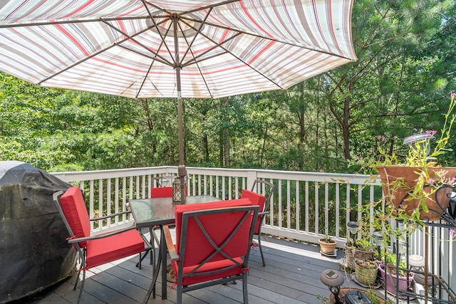 904 Villa Dr, Ellijay, GA 30540 - wooden deck featuring outdoor dining space