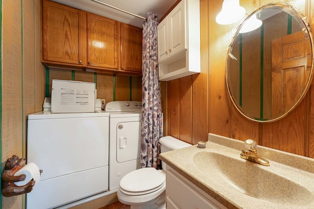 132 Silver Birch Ln, Marble, NC 28905 - full bathroom with independent washer and dryer, vanity, and curtained shower