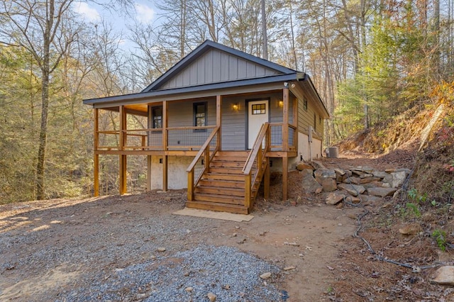 view of front of property with a porch