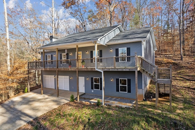 view of front of house featuring a garage