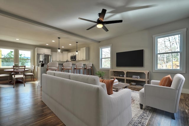 living area with dark wood-style floors, recessed lighting, and a ceiling fan